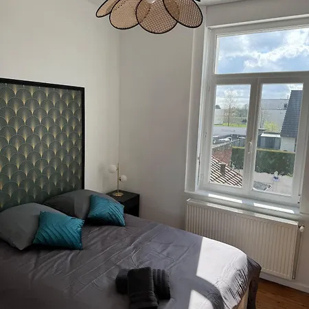 Feriehus 4 Bedroom House With Courtyard - Ideal For Groups Douai